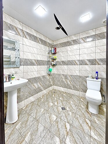 Сдаётся 2-комн. новостройка 75 м², м. Кара Караев, photo 10 from 12