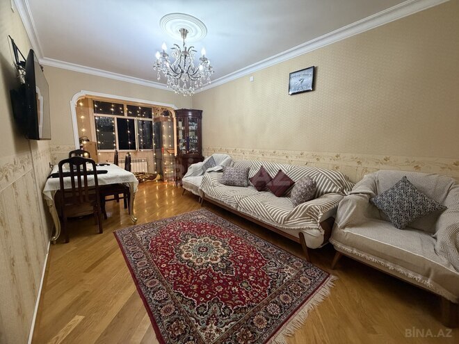 Продаётся 2-комн. вторичка 68 м², Хатаинский р., photo 1 from 18