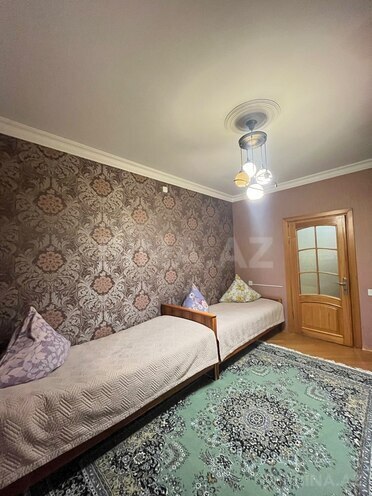 Продаётся 2-комн. вторичка 68 м², Хатаинский р., photo 10 from 18