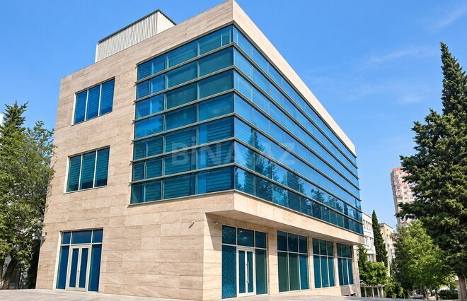 İcarəyə verilir  obyekt 1 000 m², İnşaatçılar m., photo 1 from 11