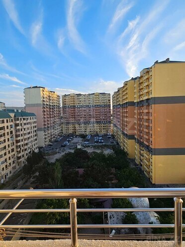 Продаётся 3-комн. новостройка 75 м², Абшеронcкий  р., photo 1 from 20
