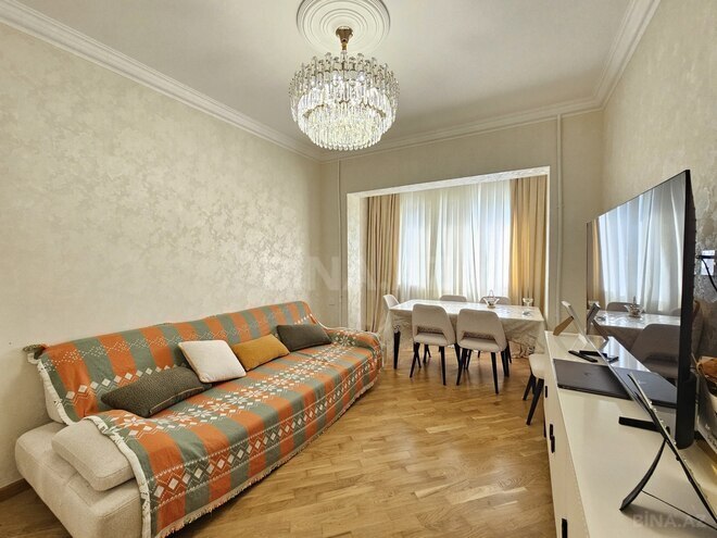 Satılır 3 otaqlı köhnə tikili 85 m², Memar Əcəmi m., photo 3 from 24