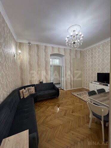 Satılır 5 otaqlı köhnə tikili 140 m², Nizami m., photo 10 from 25