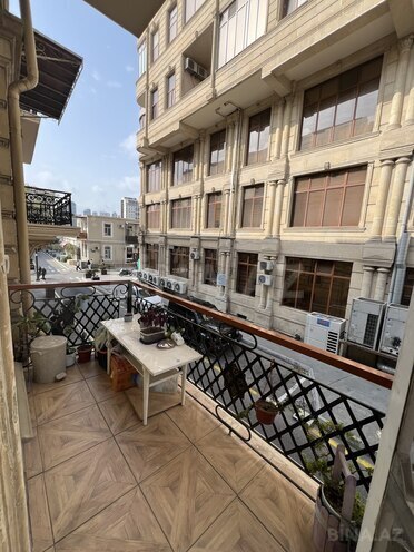 Satılır 5 otaqlı köhnə tikili 140 m², Nizami m., photo 5 from 25