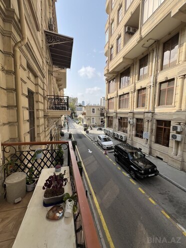 Satılır 5 otaqlı köhnə tikili 140 m², Nizami m., photo 3 from 25
