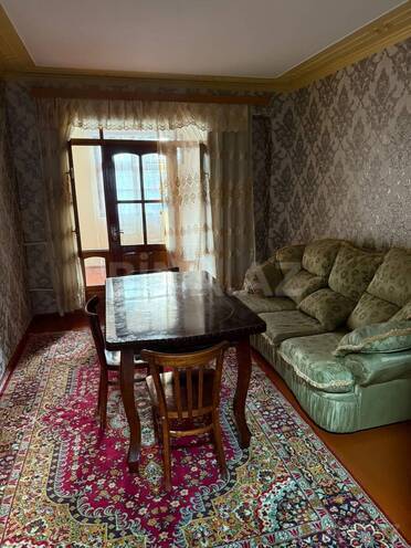 Сдаётся 3-комн. вторичка 50 м², м. Нефтчиляр, photo 4 from 10