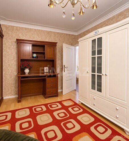 Продается 3-комн. вторичка 85 м², м. Ази Асланов, photo 17 from 19