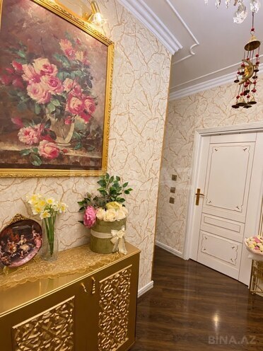 Продается 3-комн. вторичка 85 м², м. Ази Асланов, photo 4 from 19