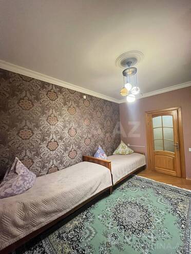 Продается 2-комн. вторичка 68 м², Хатаинский р., photo 12 from 20