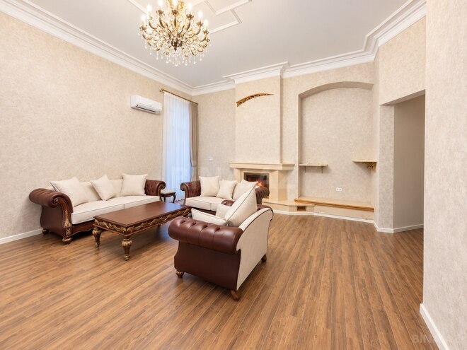 İcarəyə verilir 4 otaqlı köhnə tikili 250 m², Sahil m., photo 3 from 15