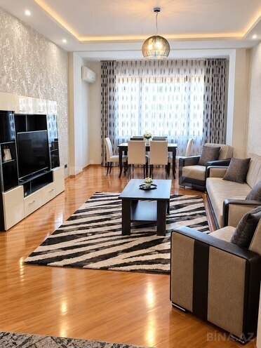 İcarəyə verilir 3 otaqlı yeni tikili 120 m², 28 May m., photo 1 from 18