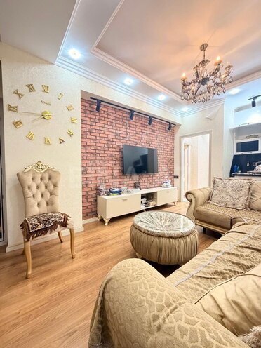 Сдаётся 2-комн. новостройка 60 м², м. Элмляр Академиясы, photo 1 from 16