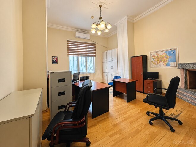 Продается 5-комн. офис 400 м², м. Сахил, photo 10 from 17