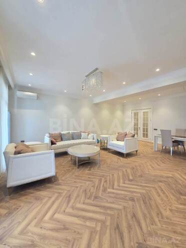 Satılır 4 otaqlı yeni tikili 242 m², 28 May m., photo 5 from 22