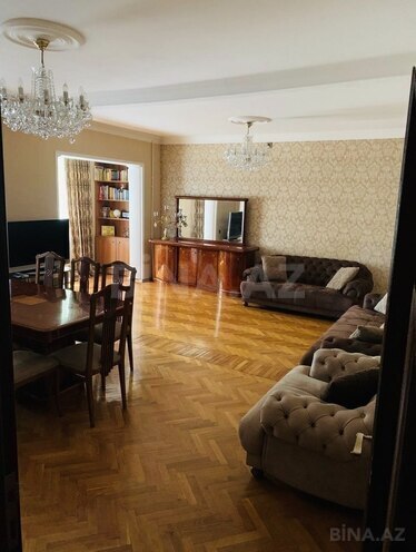 Продается 5-комн. вторичка 120 м², м. Азадлыг проспекти, photo 1 from 17