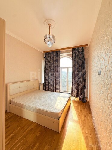 Продаётся 2-комн. новостройка 60 м², Абшеронcкий  р., photo 8 from 19