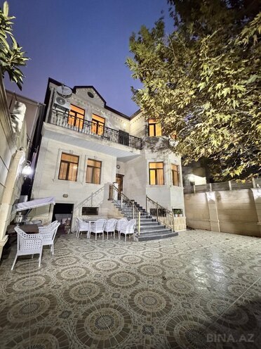 Satılır 6 otaqlı həyət evi/bağ evi 300 m², Nəsimi m., photo 1 from 16