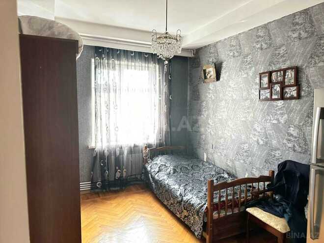 Продается 4-комн. вторичка 100 м², м. Иншаатчылар, photo 3 from 13