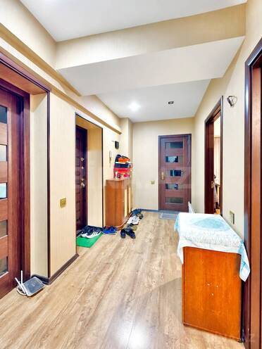 Продается 3-комн. вторичка 85 м², м. Кара Караев, photo 7 from 13