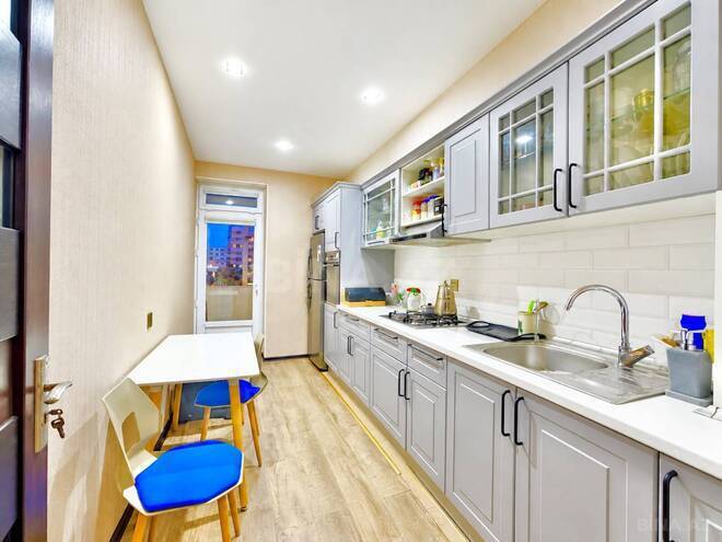 Продается 3-комн. вторичка 85 м², м. Кара Караев, photo 10 from 13