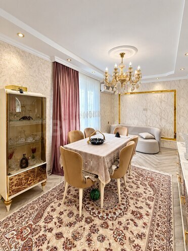 Продаётся 2-комн. новостройка 65 м², м. Ази Асланов, photo 1 from 10