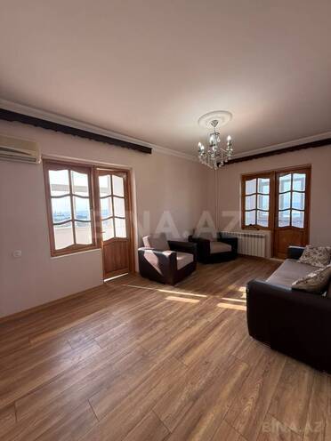 Продается 2-комн. вторичка 65 м², Хатаинский р., photo 1 from 14
