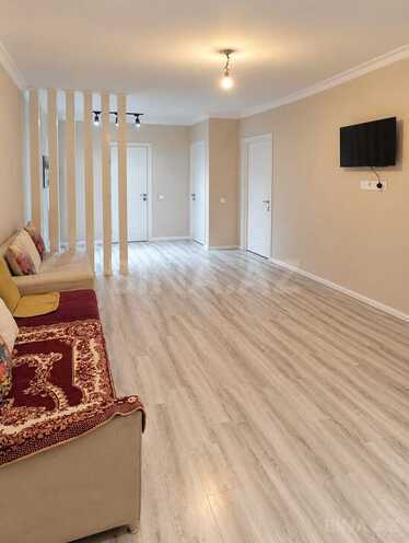 Продаётся 3-комн. вторичка 72 м², м. Ичеришехер, photo 1 from 17