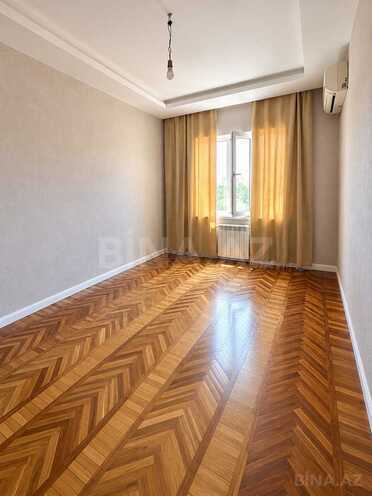 Satılır 4 otaqlı köhnə tikili 85 m², Bakıxanov q., photo 4 from 17