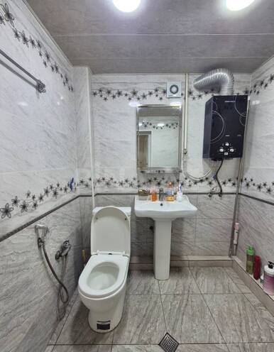 Продаётся 2-комн. вторичка 55 м², м. Элмляр Академиясы, photo 12 from 18