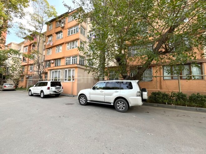 Продаётся 2-комн. вторичка 60 м², м. Нариман Нариманов, photo 1 from 17