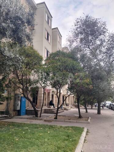 Satılır 2 otaqlı köhnə tikili 40 m², İnşaatçılar m., photo 1 from 8