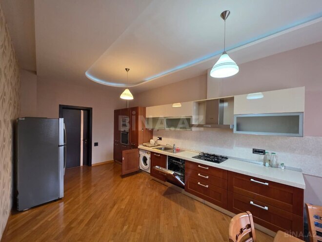 Сдаётся 3-комн. новостройка 120 м², м. 28 мая, photo 8 from 21