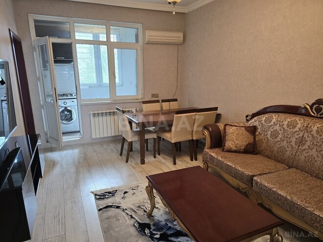 Сдается 4-комн. вторичка 70 м², м. Мемар Аджеми, photo 1 from 20