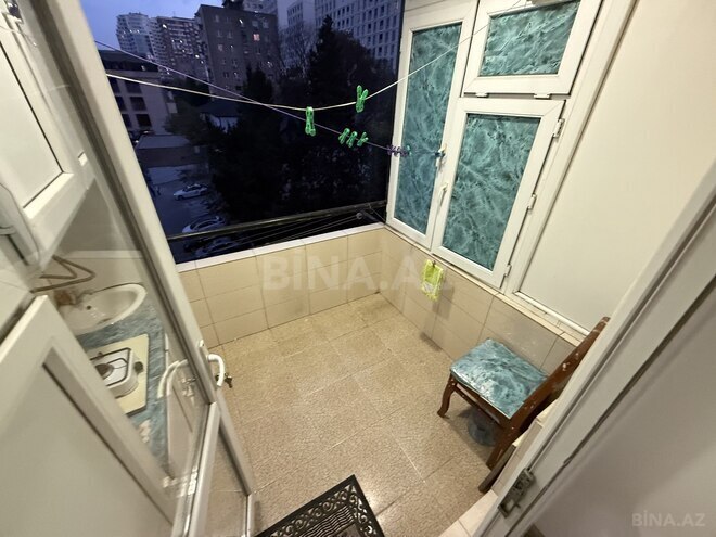 Satılır 3 otaqlı köhnə tikili 90 m², İnşaatçılar m., photo 15 from 22