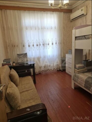 Satılır 3 otaqlı köhnə tikili 65 m², Xalqlar Dostluğu m., photo 5 from 8