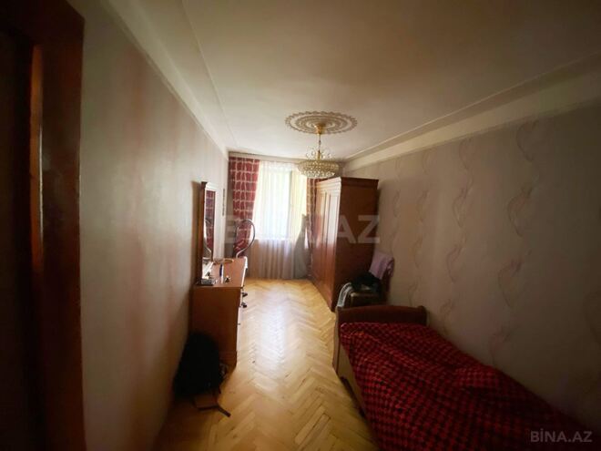 Satılır 3 otaqlı köhnə tikili 75 m², İnşaatçılar m., photo 7 from 12