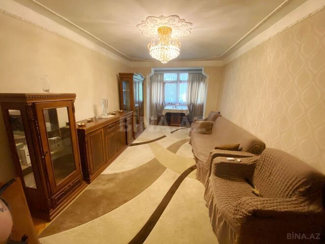 Satılır 3 otaqlı köhnə tikili 75 m², İnşaatçılar m., photo 3 from 12