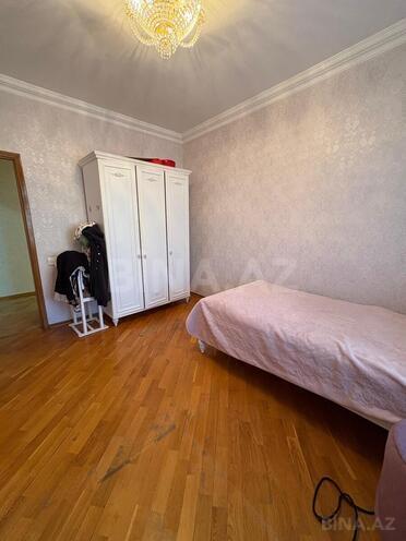 Продается 4-комн. вторичка 100 м², м. Ази Асланов, photo 11 from 21
