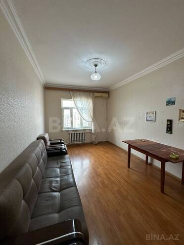 Продаётся 2-комн. вторичка 60 м², пос. Ени Гюнешли, photo 3 from 14