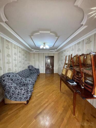 Продаётся 3-комн. вторичка 65 м², photo 1 from 24