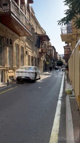 Satılır 2 otaqlı köhnə tikili 70 m², Nizami m., photo 4 from 8