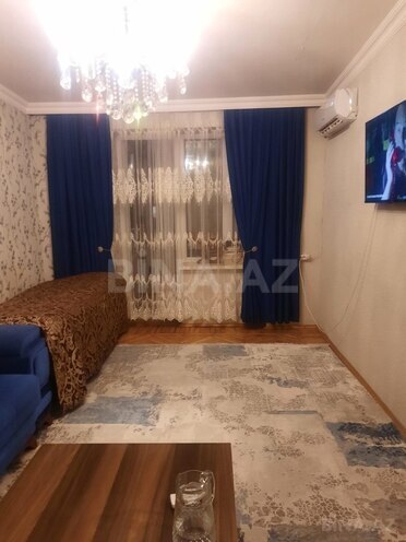 Satılır 1 otaqlı köhnə tikili 33 m², Xalqlar Dostluğu m., photo 3 from 9