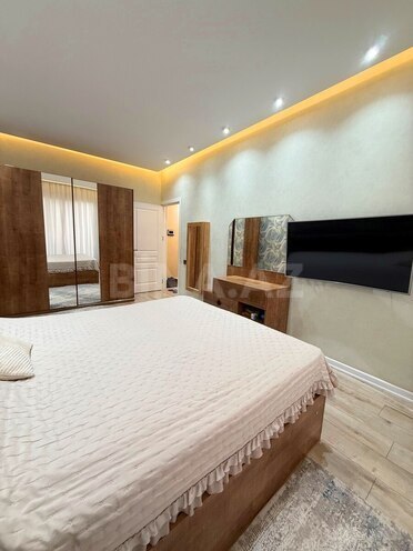 Продаётся 4-комн. вторичка 100 м², м. Ази Асланов, photo 9 from 19