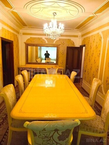 Satılır 5 otaqlı köhnə tikili 120 m², Xalqlar Dostluğu m., photo 4 from 32