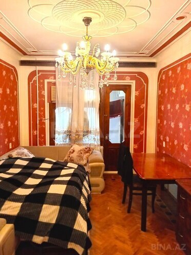 Satılır 5 otaqlı köhnə tikili 120 m², Xalqlar Dostluğu m., photo 8 from 32