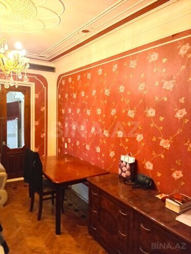 Satılır 5 otaqlı köhnə tikili 120 m², Xalqlar Dostluğu m., photo 26 from 32