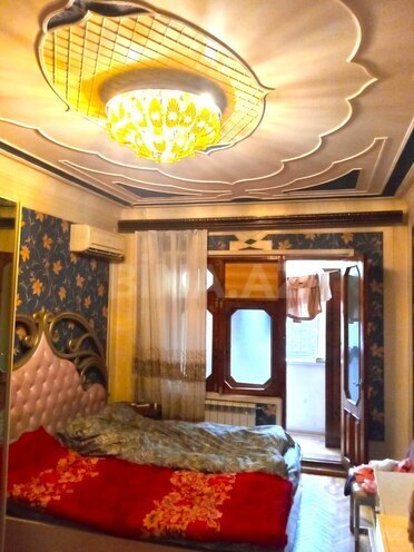 Satılır 5 otaqlı köhnə tikili 120 m², Xalqlar Dostluğu m., photo 13 from 32