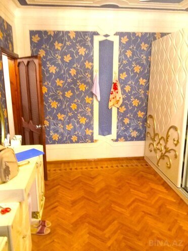 Satılır 5 otaqlı köhnə tikili 120 m², Xalqlar Dostluğu m., photo 15 from 32