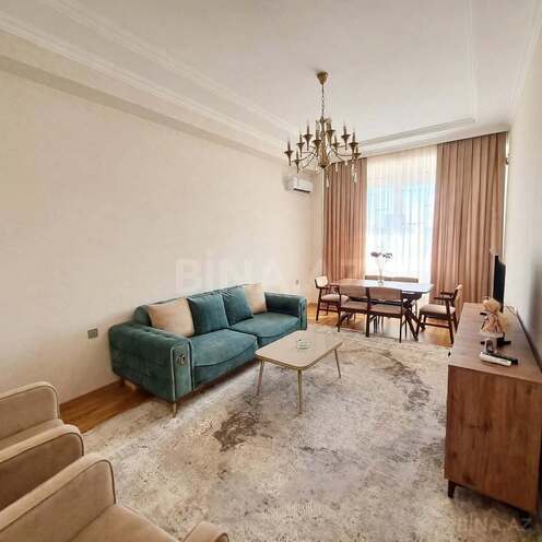 Продаётся 2-комн. новостройка 74 м², м. Кара Караев, photo 1 from 17