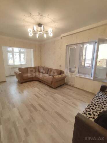 Продается 2-комн. вторичка 70 м², м. Нефтчиляр, photo 1 from 18